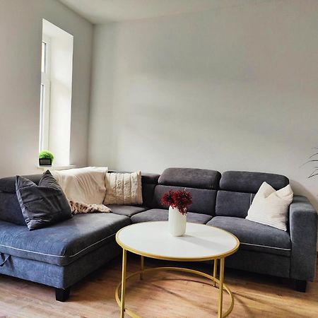 Neu Sanierte Wohnung Mit Balkon Und Stellplatz Erfurt Exterior photo